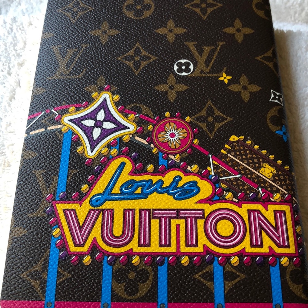 LOUIS VUITTON ROLLER COASTER CLEMENCE NOTEBOOK NWT - Picture 11 of 16